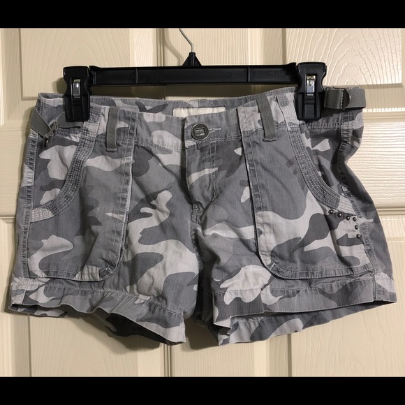 Old Navy Pants - Old Navy Camo Shorts Size 2